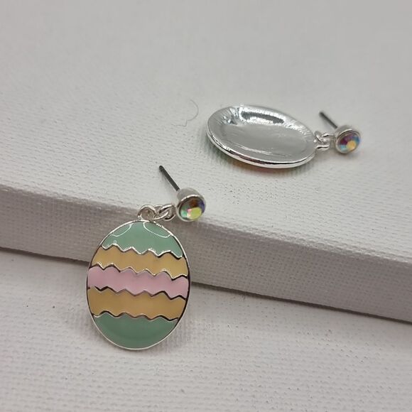 Irradescent stud emamel Easter egg dangle earrings - Picture 4 of 4